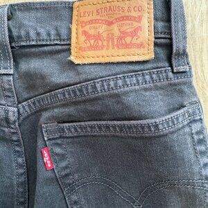 LEVIS JEANS SIZE W 26 BUTTON FLY BLACK COLOR HI RISE STRETCH  RAW HEM